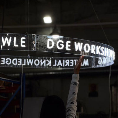 Decoración del hogar de colores ricos LED Ring Neon Sign Light con letras de neón personalizadas en la pared