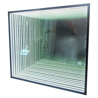 Arte de pared de espejo de neón LED asequible con toque lúdico y otra fuente de luz