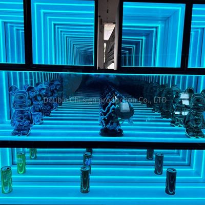 Modelo de gabinete de vino casero personalizado de almacenamiento decorativo de pared colgante de abismo espejo de iluminación de cristal