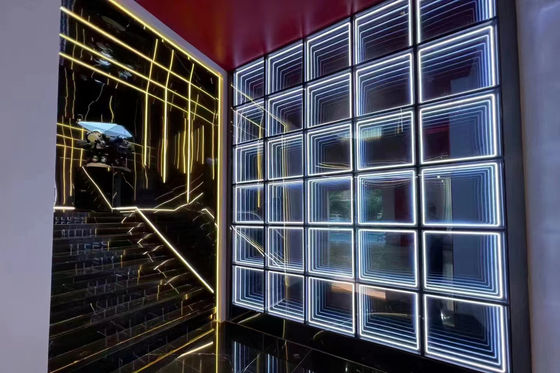 Reproductor de video animado 3D Infinity Mirror Hologram Light Box con instalación suspendida