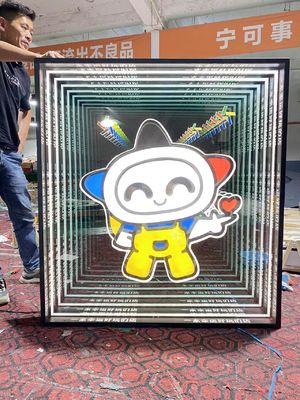 Espejo Infinito DC 12V personalizado Espejo mágico con cartel de letras acrílicas en la pared