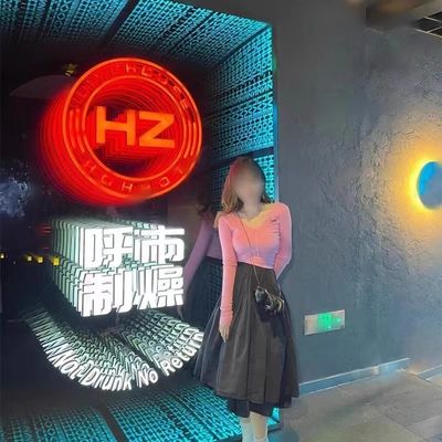 Placa de espejo acrílico RGB personalizada letras de palabras de luz de neón para signos electrónicos de espejo ilimitados